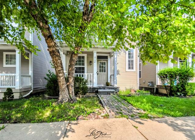 Property at 2124 Grayhawk Dr, Aurora, IL 60503, 3 beds, 1.5 baths