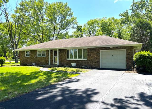 Property at 1 Marlin Dr, Oswego, IL 60543, 3 beds, 2 baths
