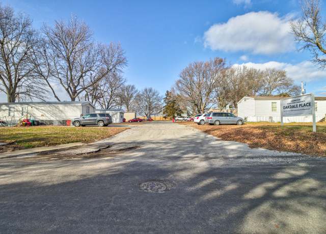 Property at 1 Oakdale Pl, Lexington, MO 64067, 12 beds