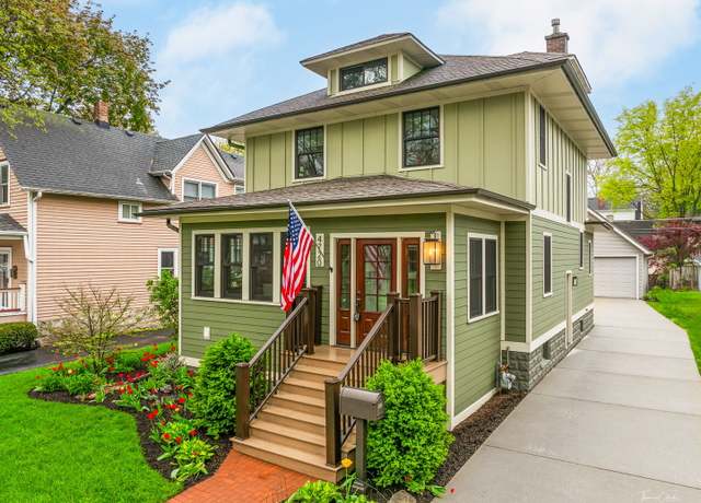 Property at 4720 Forest Ave, Downers Grove, IL 60515, 3 beds, 2.5 baths