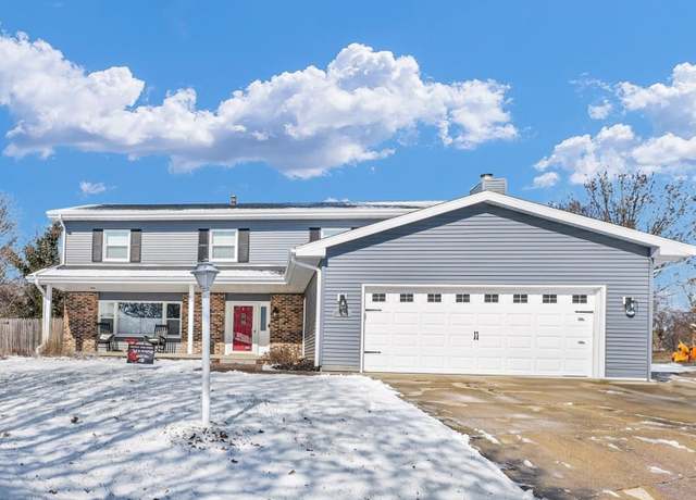 Property at 14 Holly Ct, Savoy, IL 61874, 5 beds, 3 baths