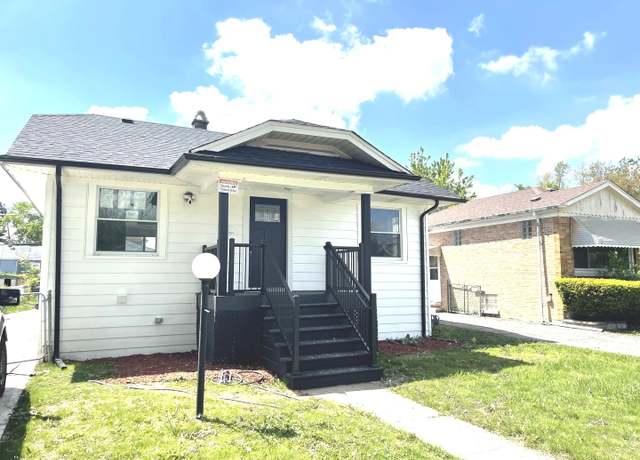 Property at 1914 S 21st Ave, Maywood, IL 60153, 3 beds, 2 baths