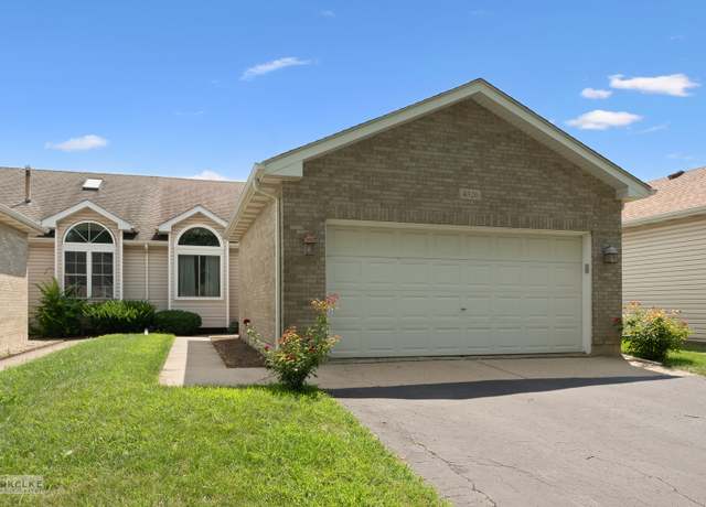 Property at 4320 River Glen Dr, Joliet, IL 60431, 3 beds, 2 baths