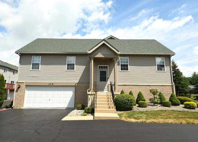 Property at 1918 S Austrian Pine St, Lockport, IL 60441, 3 beds, 3 baths