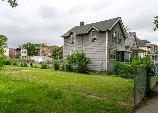 Property at 7826 S Marquette Ave, Chicago, IL 60649