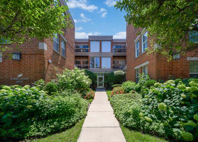 Property at 1925 Lake Ave #212, Wilmette, IL 60091, 2 beds, 2 baths