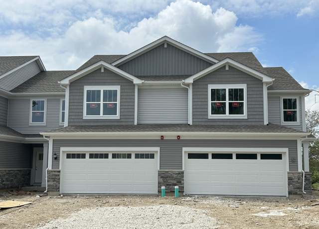 Property at 492 Carpathian Dr, Crystal Lake, IL 60012, 3 beds, 2.5 baths