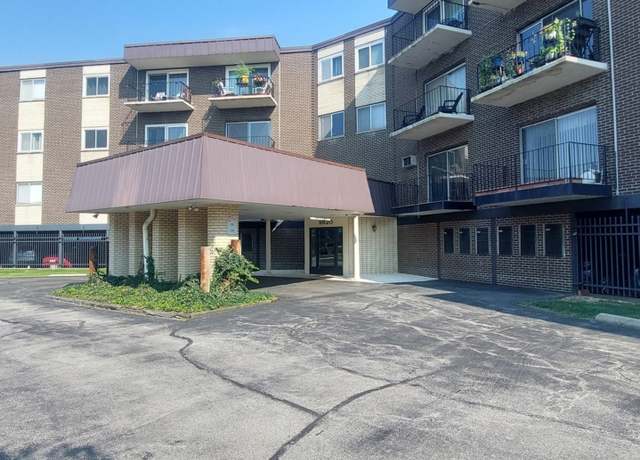 Property at 9820 Pulaski Rd Unit 115-2, Oak Lawn, IL 60453, 2 beds, 2 baths