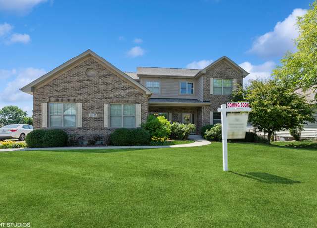 Property at 21042 Lakewoods Ln, Shorewood, IL 60404, 4 beds, 2.5 baths