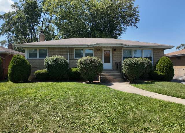 Property at 15444 State St, South Holland, IL 60473, 3 beds, 2.5 baths