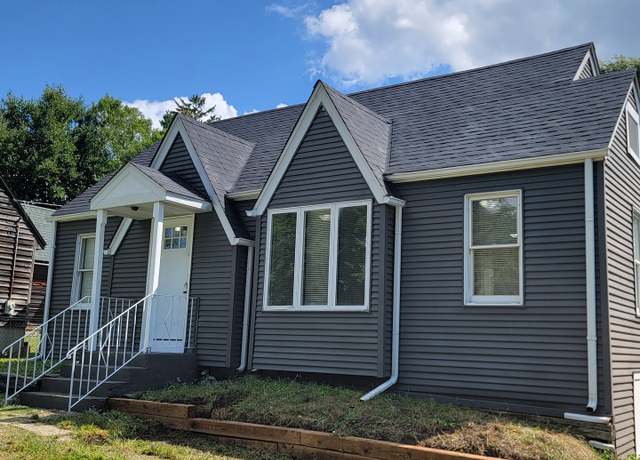 Property at 7607 Center Dr, Wonder Lake, IL 60097, 3 beds, 2 baths