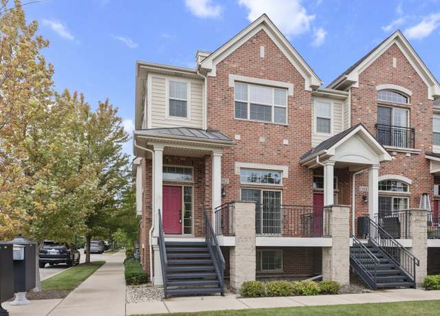 Property at 1502 Lakeridge Ct, Mundelein, IL 60060, 3 beds, 3 baths