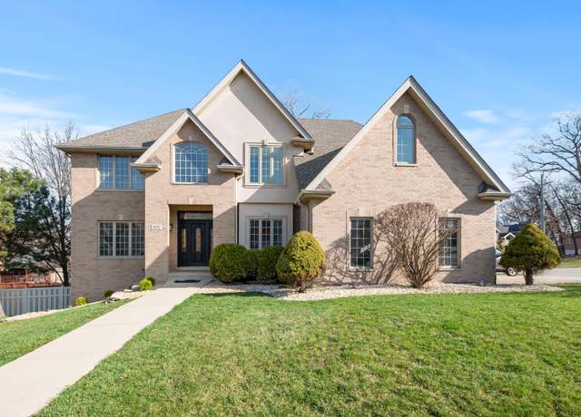 Property at 9000 Deerwood Ct, Palos Hills, IL 60465, 5 beds, 4.5 baths