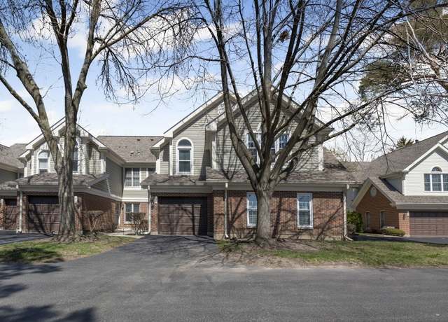 Property at 1907 W White Oak St, Arlington Heights, IL 60005, 2 beds, 2.5 baths