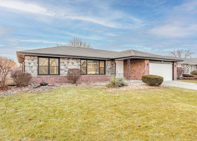 Property at 15252 Larkspur Ln, Orland Park, IL 60462, 3 beds, 2 baths