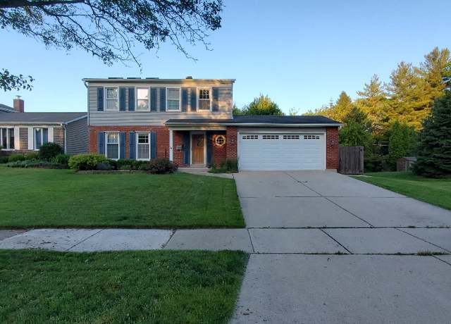 Property at 1127 S Fairview Ave, Lombard, IL 60148, 3 beds, 2.5 baths