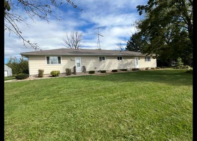 Property at 34830 47th St, Burlington, WI 53105, 6 beds, 2 baths
