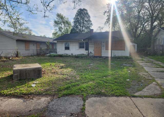 Property at 15725 Hoyne Ave, Harvey, IL 60426, 3 beds, 1 bath