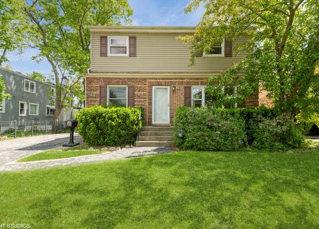 Property at 235 S Warrington Rd, Des Plaines, IL 60016, 4 beds, 3 baths