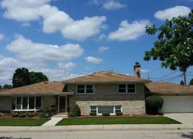 Property at 8618 W Wilson Ave, Chicago, IL 60656, 3 beds, 2.5 baths