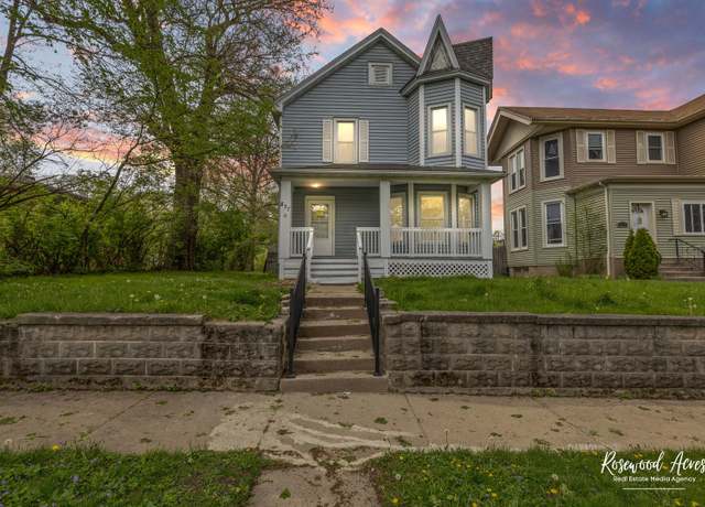 Property at 837 S 4th Ave, Kankakee, IL 60901, 3 beds, 2 baths