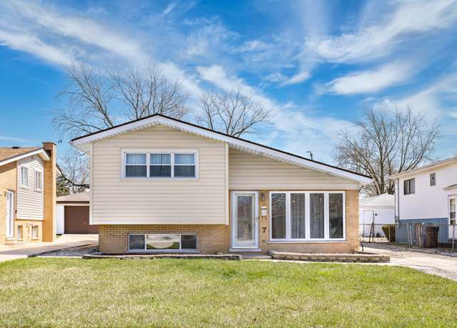 Property at 7 N School St, Addison, IL 60101, 3 beds, 2 baths