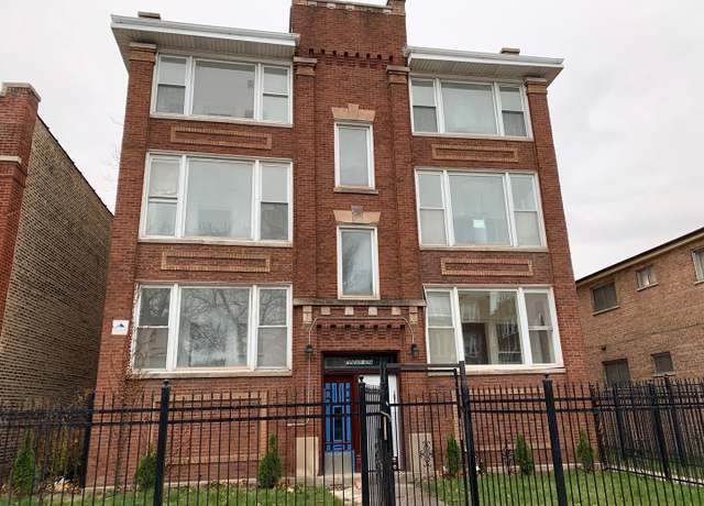 Property at 7528 S Coles Ave, Chicago, IL 60649, 12 beds, 6 baths