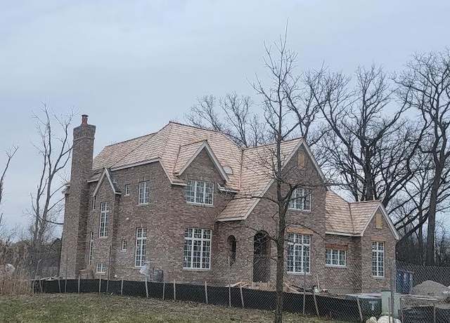 Property at 410 Oak Knoll Dr, Lake Forest, IL 60045, 5 beds, 5.5 baths