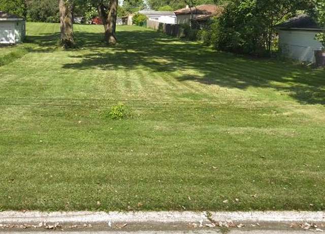 Property at 15618 S Lavergne Ave S, Oak Forest, IL 60452