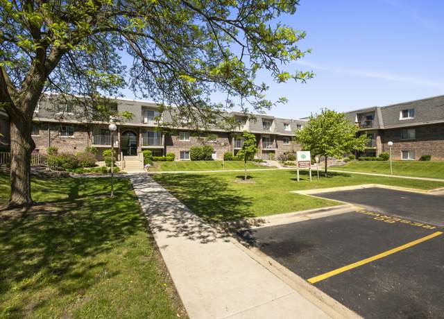 Property at 838 Jonathan Ct #305, Prospect Heights, IL 60070, 2 beds, 1 bath