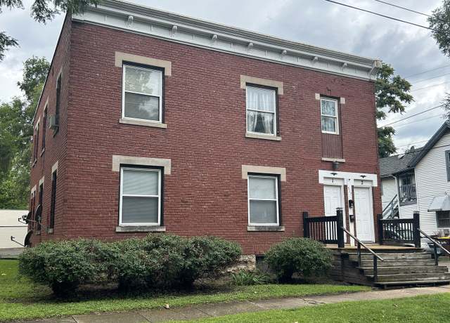 Property at 517 8th St, Rockford, IL 61104, 6 beds, 2 baths