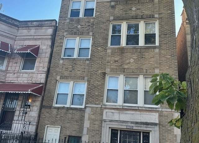 Property at 3623 W Flournoy St, Chicago, IL 60624, 9 beds, 4.5 baths