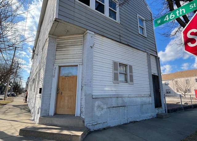 Property at 4558 S Laflin St, Chicago, IL 60609, 8 beds, 6 baths