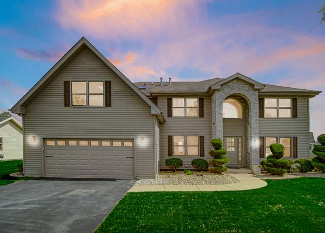 Property at 1850 Robert Dr, Bourbonnais, IL 60914, 5 beds, 5 baths