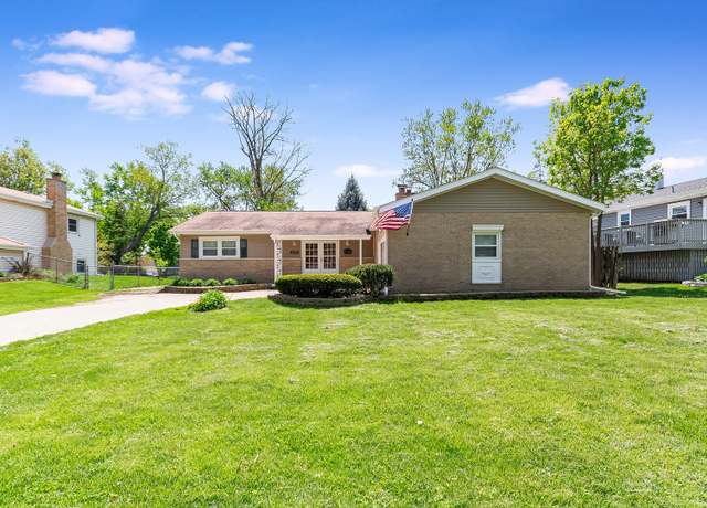 Property at 1021 Willow Ln, Darien, IL 60561, 3 beds, 2 baths