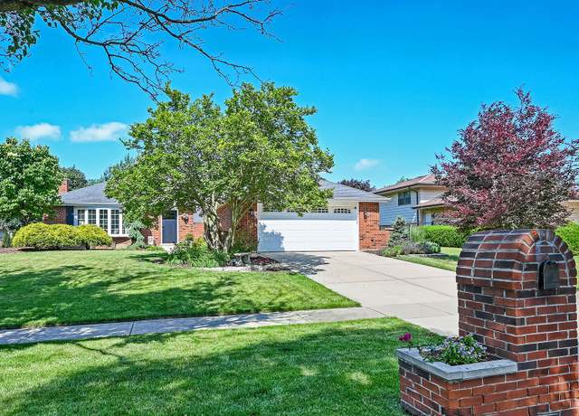 Property at 7800 Brunswick Rd, Darien, IL 60561, 4 beds, 2 baths