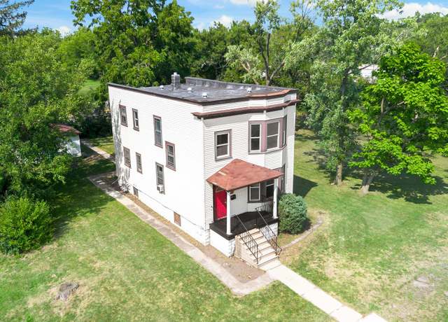 Property at 11 W 29th St, South Chicago Heights, IL 60411, 4 beds, 2 baths