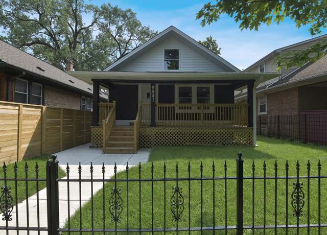 Property at 8841 S Elizabeth St, Chicago, IL 60620, 5 beds, 2.5 baths