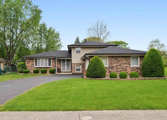 Property at 13630 Cherry Ln, Orland Park, IL 60462, 3 beds, 2 baths