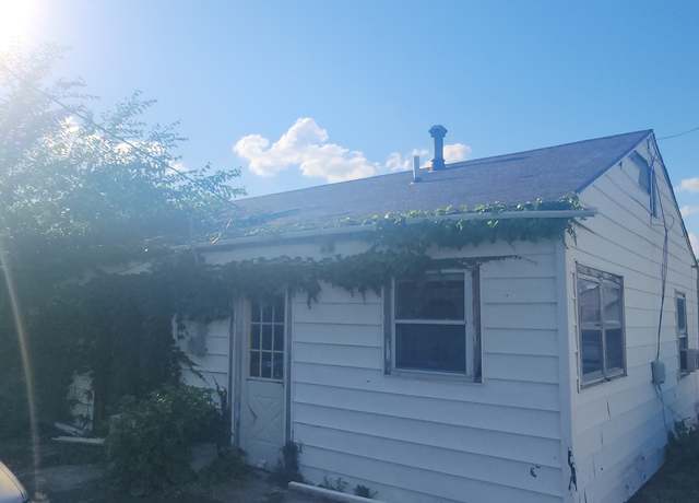 Property at 1609 Marlboro Ln, Crest Hill, IL 60403, 3 beds, 1 bath