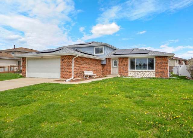 Property at 8440 163 St, Tinley Park, IL 60487, 3 beds, 2 baths