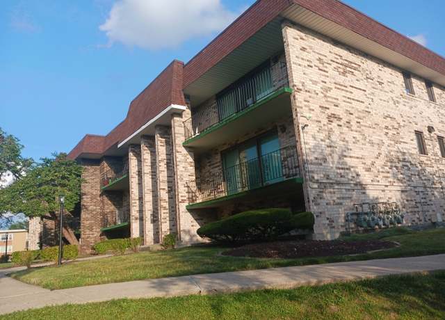 Property at 9132 S Pulaski Rd Unit 2W, Oak Lawn, IL 60453, 2 beds, 2 baths