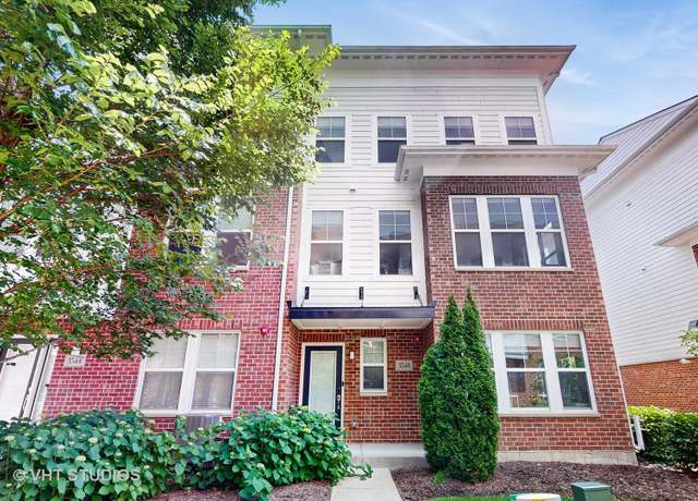 Property at 3546 Kemper Dr, Woodridge, IL 60517, 4 beds, 2.5 baths
