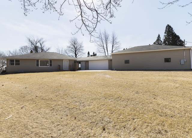 Property at 3325 S Baileyville Rd, Freeport, IL 61032, 2 beds, 1 bath