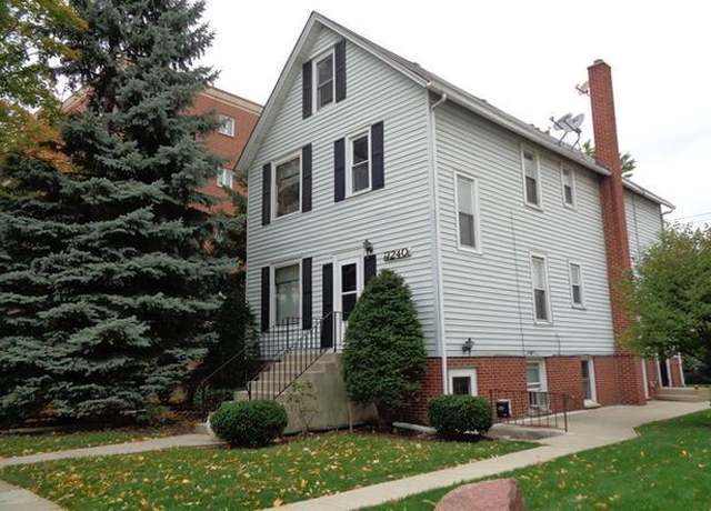 Property at 1240 E Washington St, Des Plaines, IL 60016, 6 beds, 3 baths