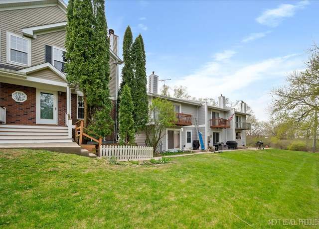 Property at 781 Highview Ct, Antioch, IL 60002, 2 beds, 1.5 baths