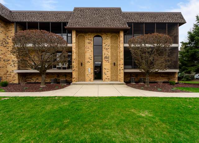 Property at 15724 Brassie Ct Unit 2N, Orland Park, IL 60462, 2 beds, 2 baths