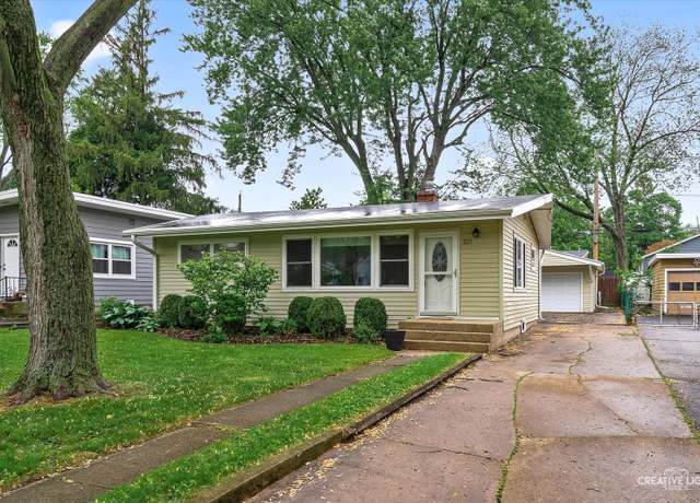 Property at 521 Division St, St. Charles, IL 60174, 3 beds, 1.5 baths