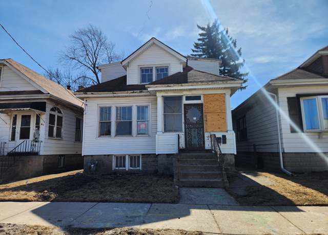 Property at 54 E 137th Pl, Riverdale, IL 60827, 4 beds, 2 baths