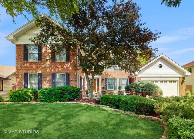 Property at 165 Jefferson Ln, Bloomingdale, IL 60108, 5 beds, 3.5 baths